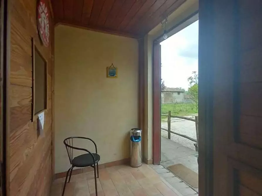 Immagine 42 di Laboratorio in vendita  in Località Capanne a San Giustino