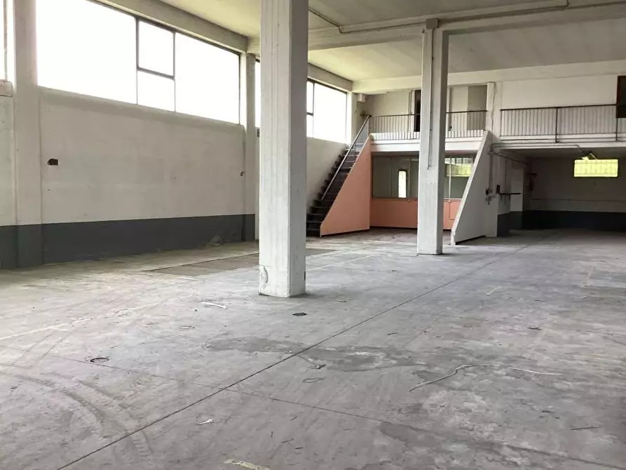 Immagine 2 di Capannone industriale in vendita  in Via Europa a San Giustino