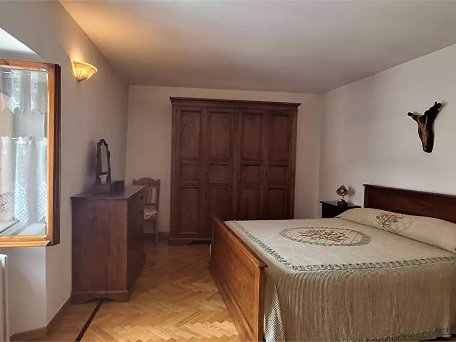 Immagine 29 di Appartamento in vendita  in via Vittorio Veneto a Umbertide