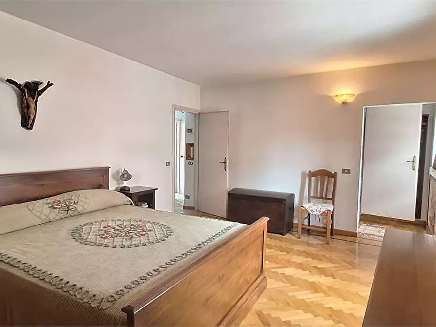 Immagine 34 di Appartamento in vendita  in via Vittorio Veneto a Umbertide