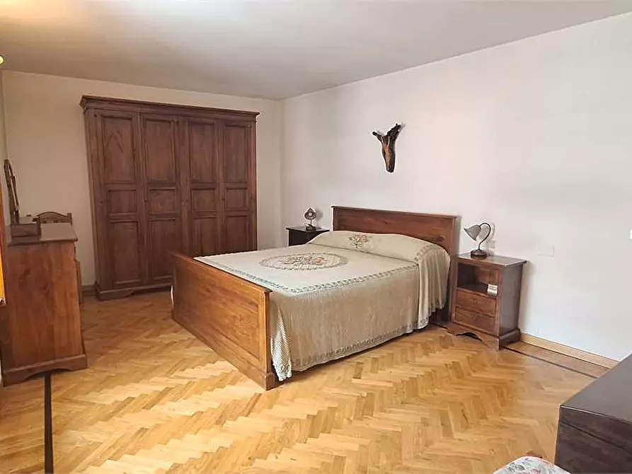 Immagine 31 di Appartamento in vendita  in via Vittorio Veneto a Umbertide