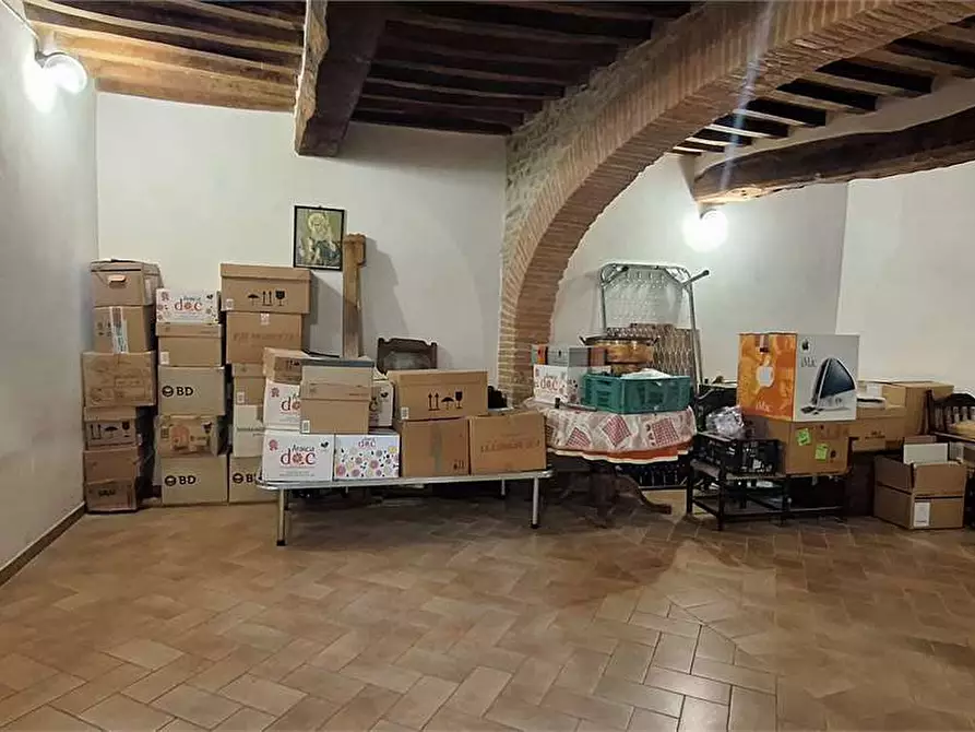 Immagine 42 di Appartamento in vendita  in via Vittorio Veneto a Umbertide
