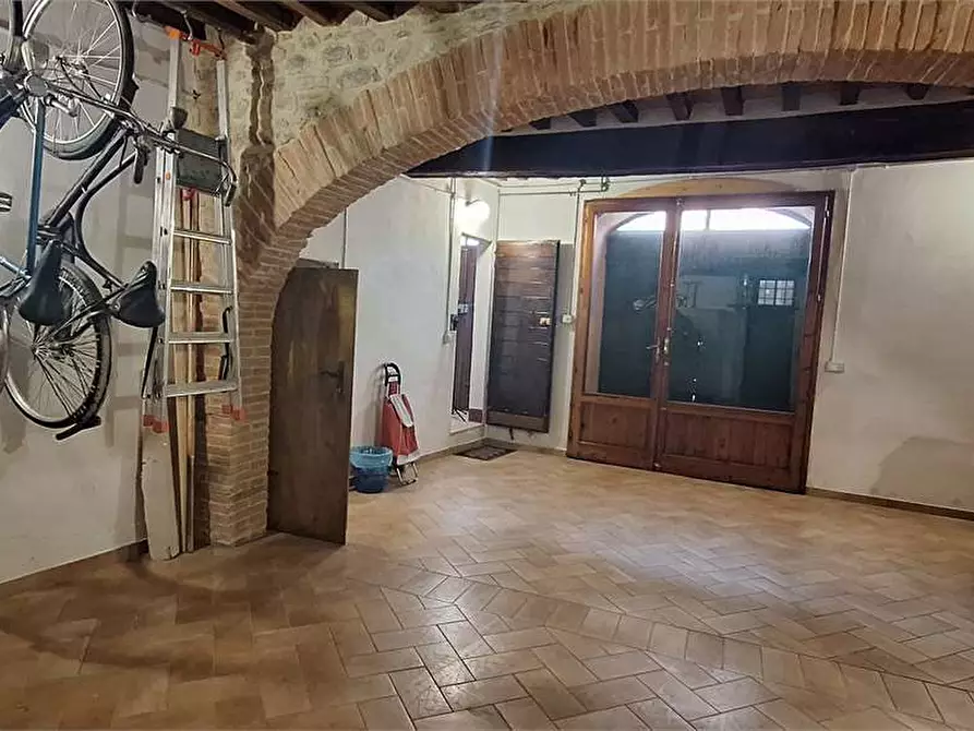 Immagine 43 di Appartamento in vendita  in via Vittorio Veneto a Umbertide