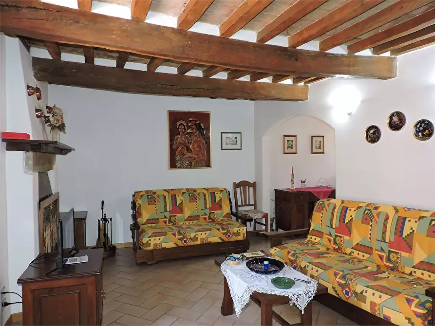 Immagine 12 di Appartamento in vendita  in via Vittorio Veneto a Umbertide