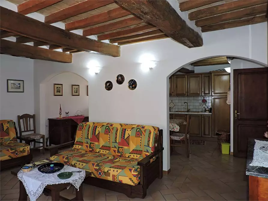 Immagine 13 di Appartamento in vendita  in via Vittorio Veneto a Umbertide