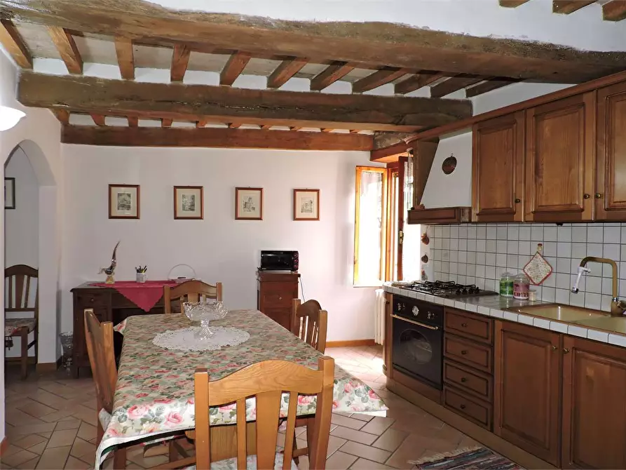 Immagine 3 di Appartamento in vendita  in via Vittorio Veneto a Umbertide