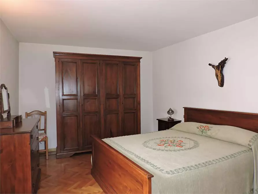 Immagine 33 di Appartamento in vendita  in via Vittorio Veneto a Umbertide