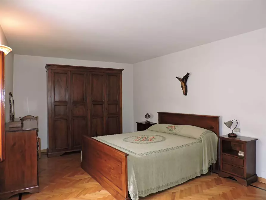 Immagine 35 di Appartamento in vendita  in via Vittorio Veneto a Umbertide