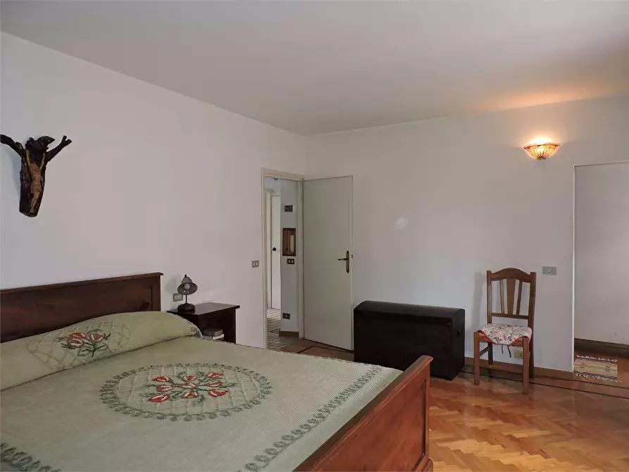 Immagine 37 di Appartamento in vendita  in via Vittorio Veneto a Umbertide