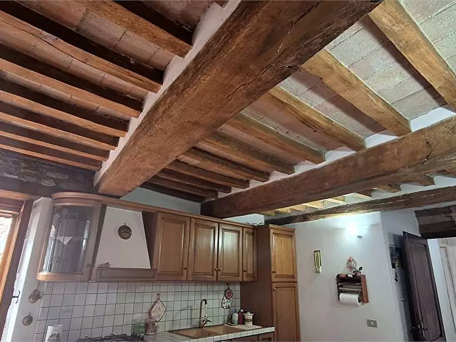 Immagine 14 di Appartamento in vendita  in via Vittorio Veneto a Umbertide