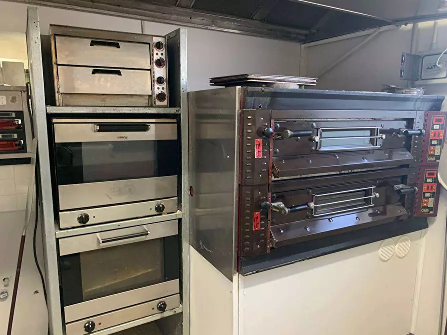 Immagine 30 di Negozio in vendita  in Via Aldo Bologni a Città Di Castello