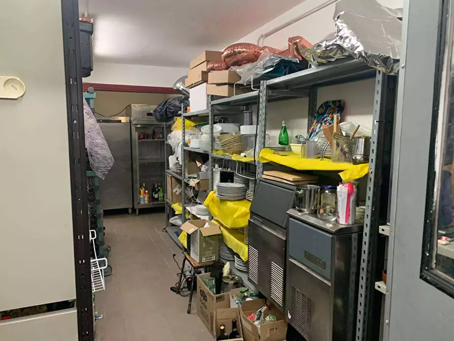 Immagine 32 di Negozio in vendita  in Via Aldo Bologni a Città Di Castello