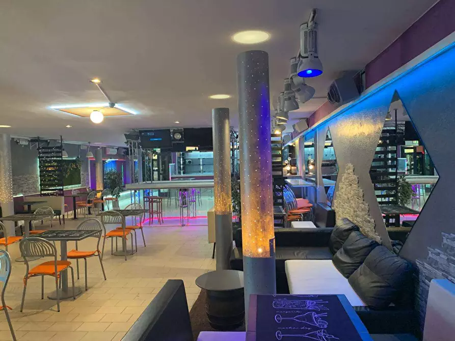 Immagine 15 di Negozio in vendita  in Via Aldo Bologni a Città Di Castello