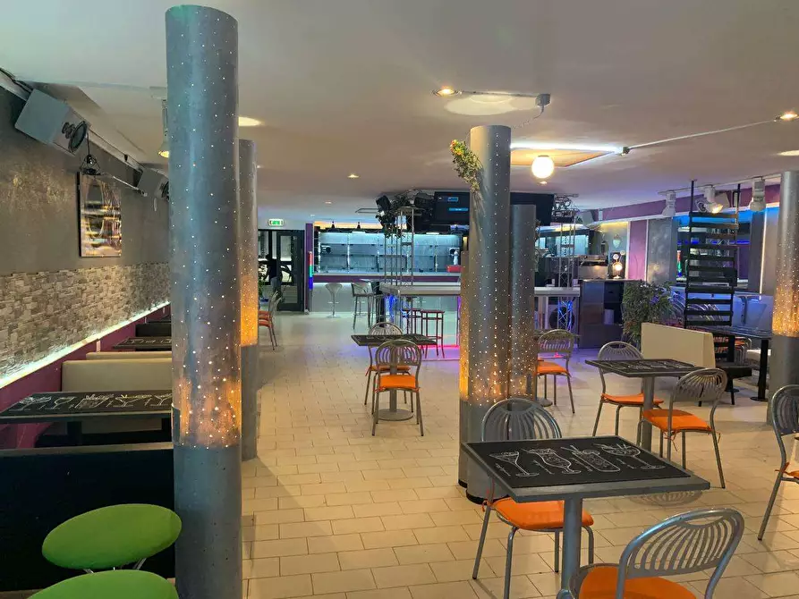 Immagine 19 di Negozio in vendita  in Via Aldo Bologni a Città Di Castello