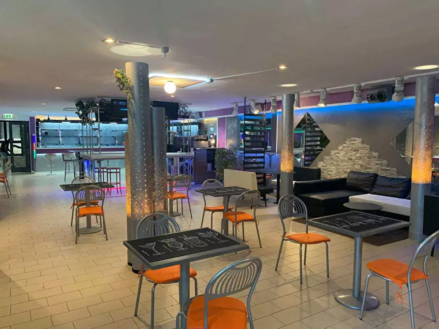 Immagine 18 di Negozio in vendita  in Via Aldo Bologni a Città Di Castello