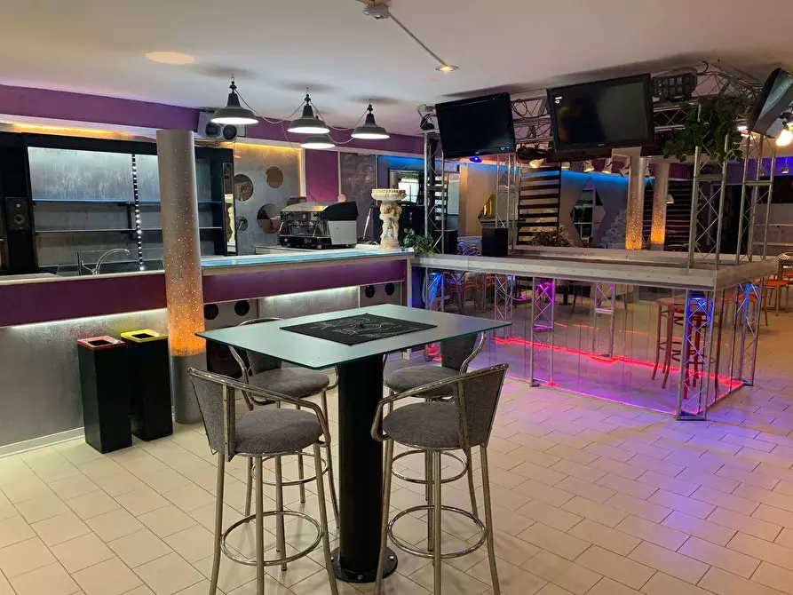 Immagine 11 di Negozio in vendita  in Via Aldo Bologni a Città Di Castello