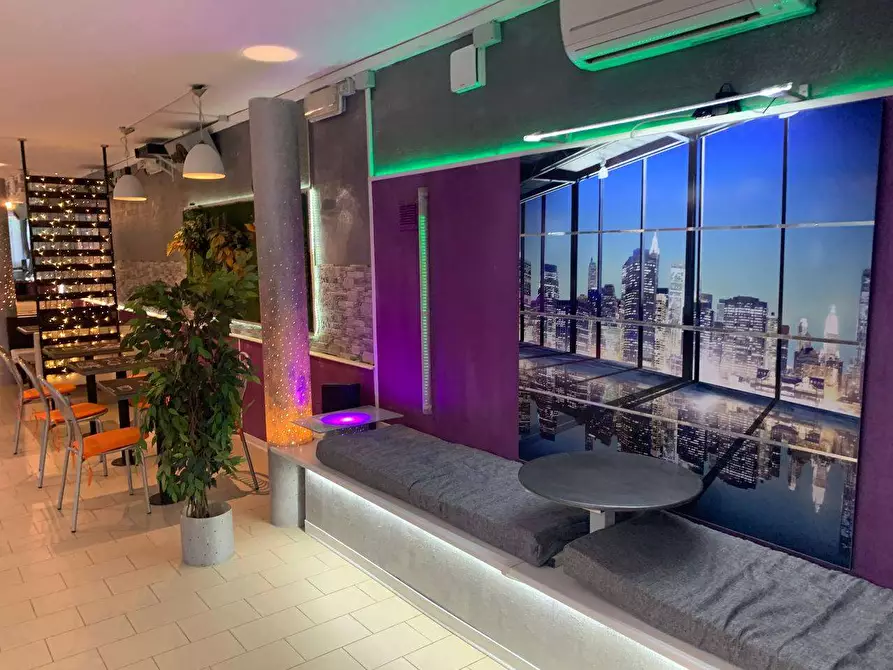 Immagine 7 di Negozio in vendita  in Via Aldo Bologni a Città Di Castello