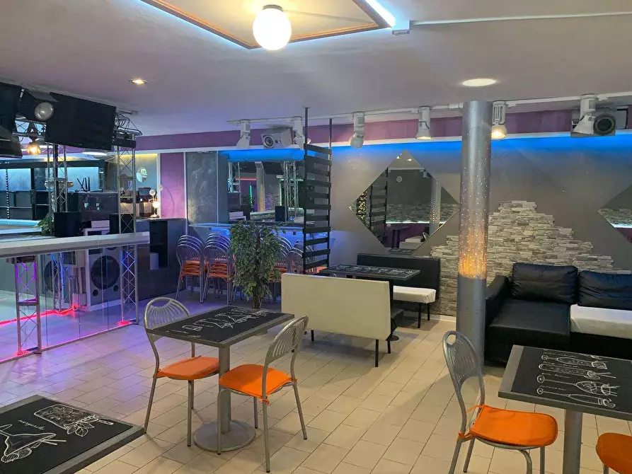 Immagine 21 di Negozio in vendita  in Via Aldo Bologni a Città Di Castello