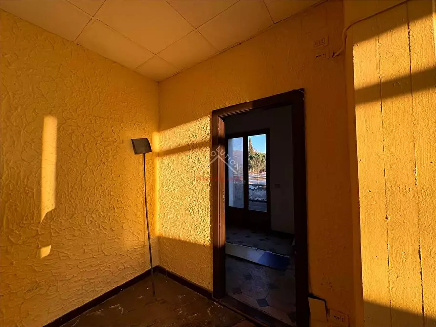 Immagine 23 di Negozio in vendita  in Via Anconetana  a San Giustino