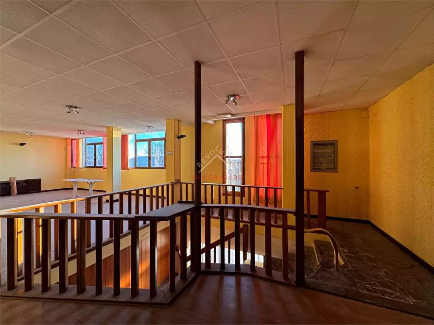 Immagine 28 di Negozio in vendita  in Via Anconetana  a San Giustino