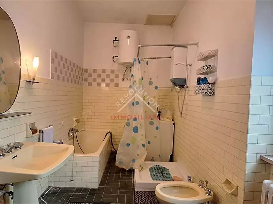 Immagine 19 di Casa indipendente in vendita  in Piazza della Repubblica a Lisciano Niccone