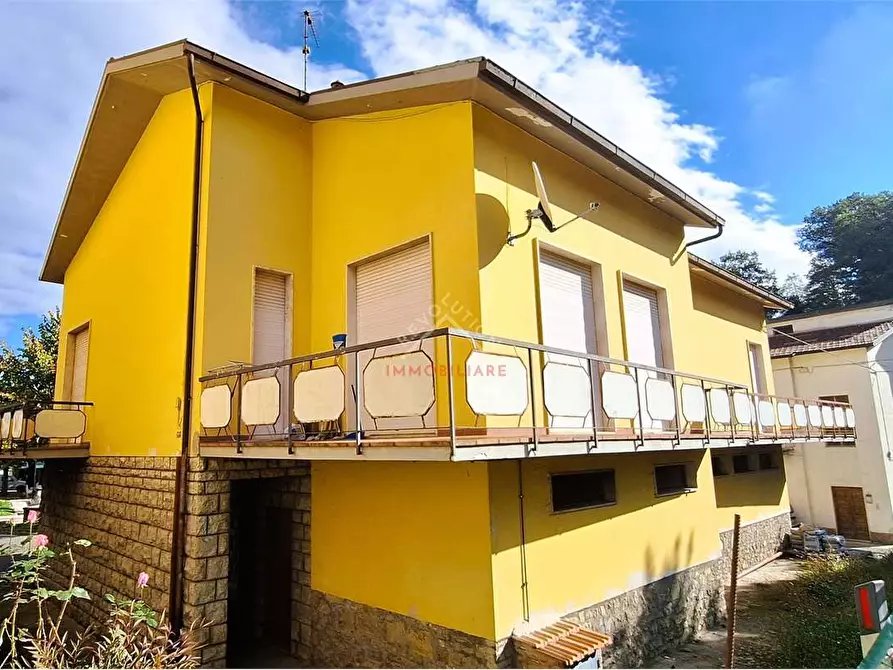 Immagine 2 di Casa indipendente in vendita  in Piazza della Repubblica a Lisciano Niccone