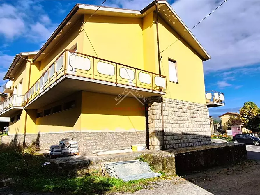 Immagine 31 di Casa indipendente in vendita  in Piazza della Repubblica a Lisciano Niccone