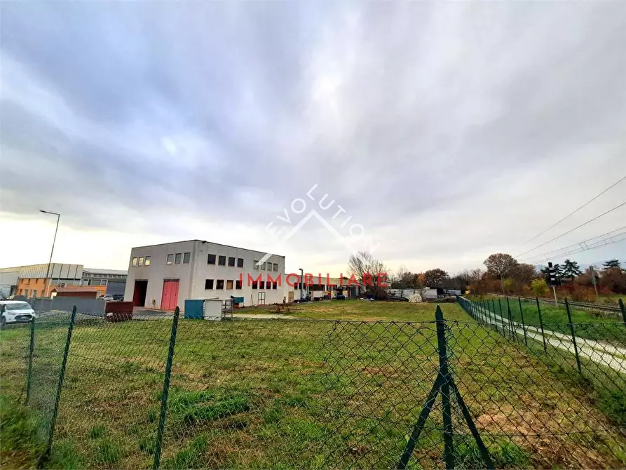 Immagine 29 di Capannone industriale in vendita  in Via Gino Scaramucci a Città Di Castello