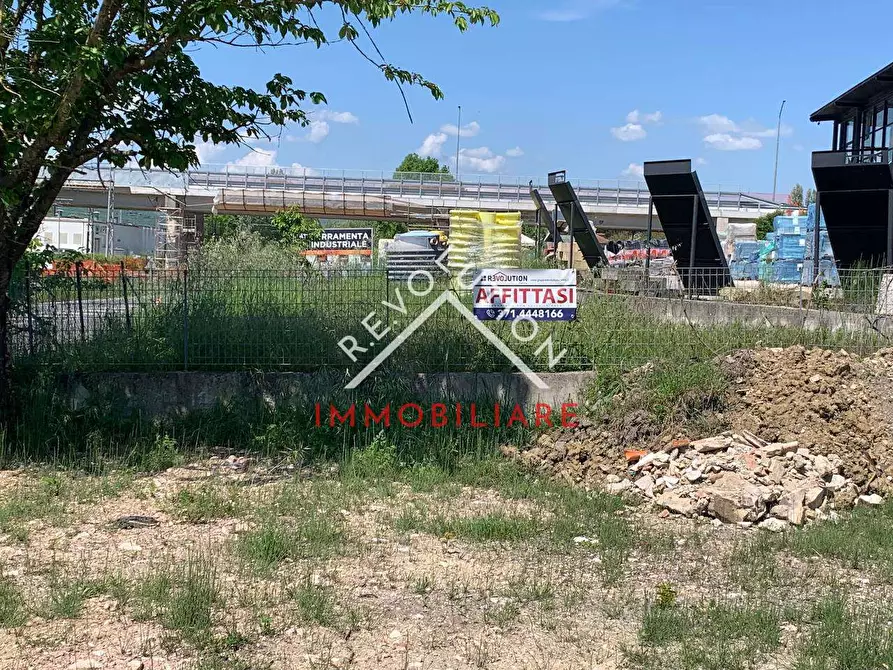 Immagine 2 di Capannone industriale in affitto  in Viale Primo Maggio a Umbertide