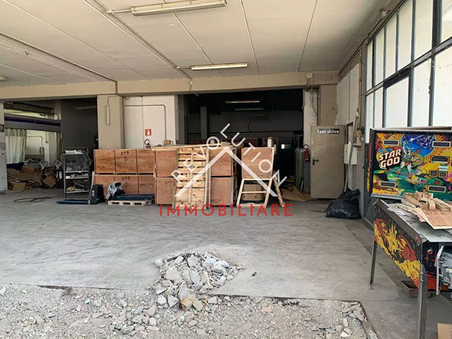 Immagine 6 di Capannone industriale in affitto  in Viale Primo Maggio a Umbertide