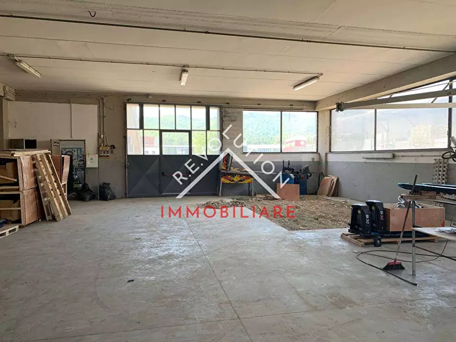 Immagine 16 di Capannone industriale in affitto  in Viale Primo Maggio a Umbertide