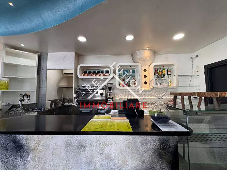 Immagine 24 di Negozio in affitto  in Via Palmiro Togliatti a San Giustino