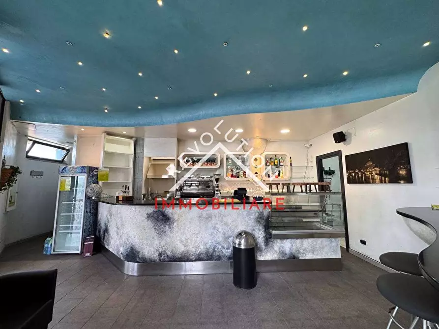 Immagine 5 di Negozio in affitto  in Via Palmiro Togliatti a San Giustino