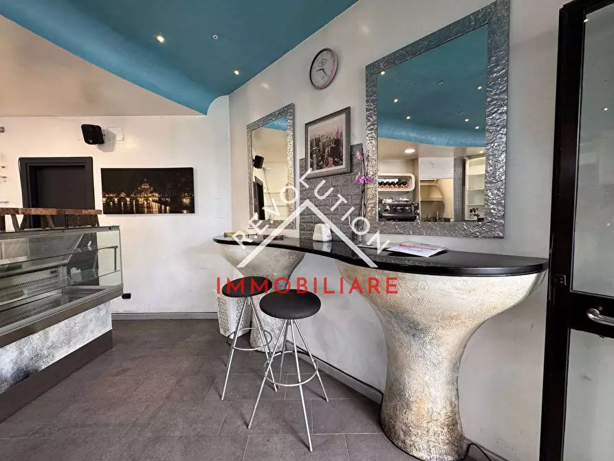 Immagine 20 di Negozio in affitto  in Via Palmiro Togliatti a San Giustino