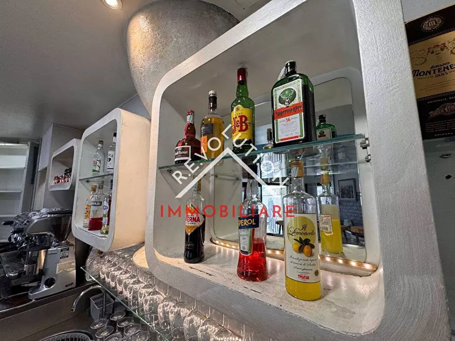 Immagine 10 di Negozio in affitto  in Via Palmiro Togliatti a San Giustino