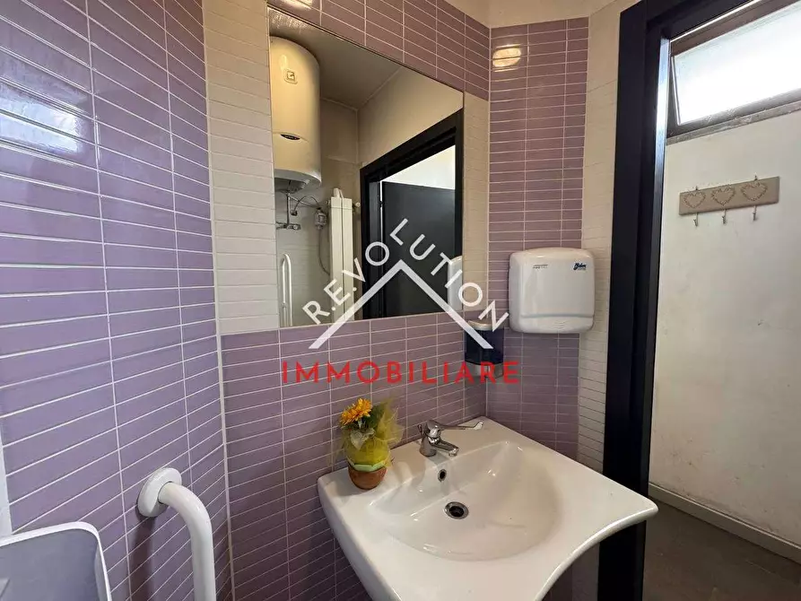 Immagine 29 di Negozio in affitto  in Via Palmiro Togliatti a San Giustino