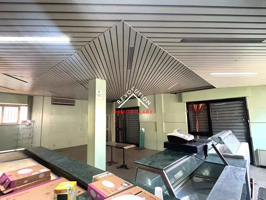 Immagine 9 di Negozio in affitto  in Via Quattordici Maggio a Città Di Castello