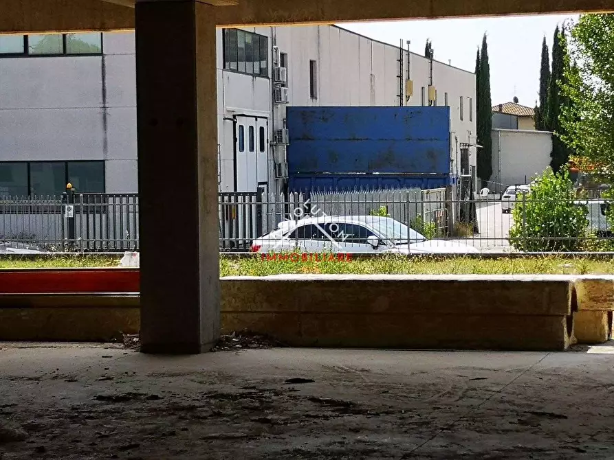 Immagine 10 di Capannone industriale in vendita  in Sant'Andrea delle Fratte a Perugia