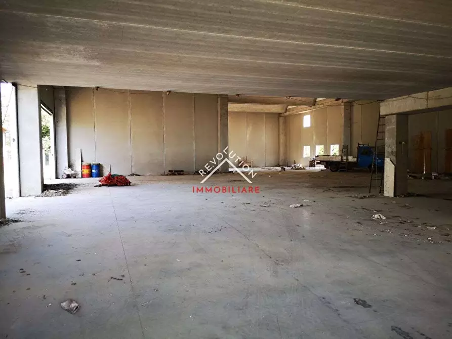 Immagine 22 di Capannone industriale in vendita  in Sant'Andrea delle Fratte a Perugia
