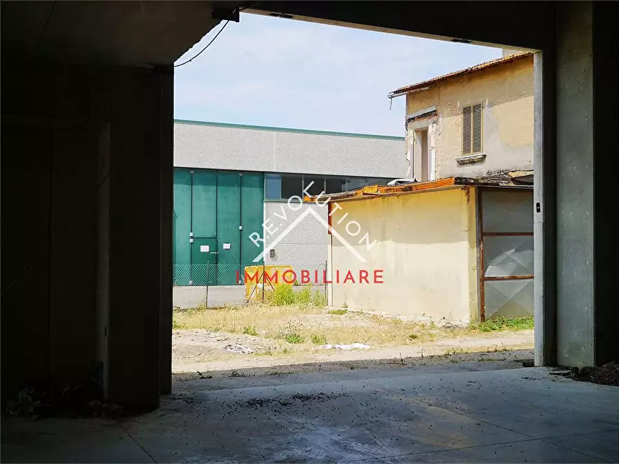 Immagine 23 di Capannone industriale in vendita  in Sant'Andrea delle Fratte a Perugia