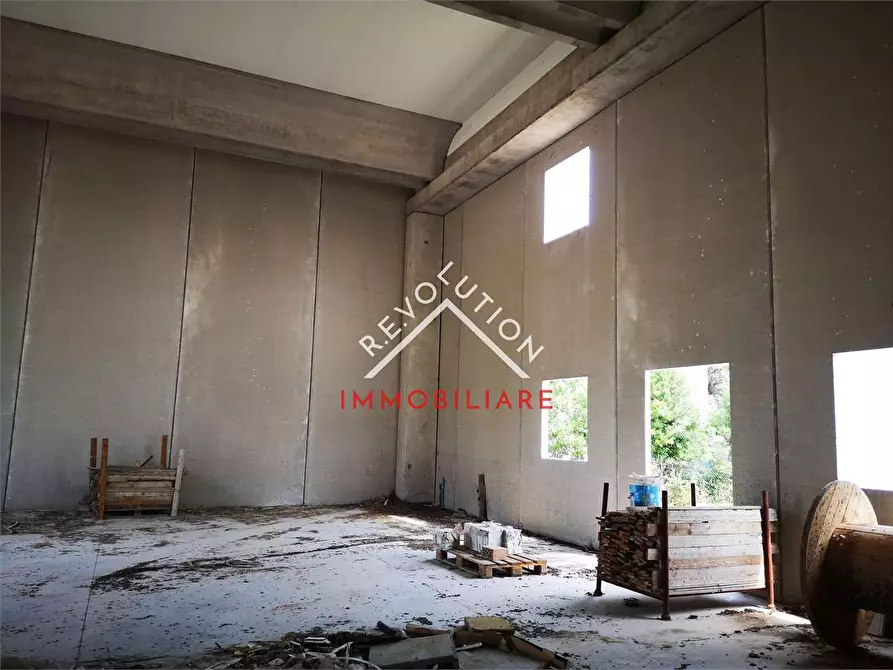 Immagine 27 di Capannone industriale in vendita  in Sant'Andrea delle Fratte a Perugia