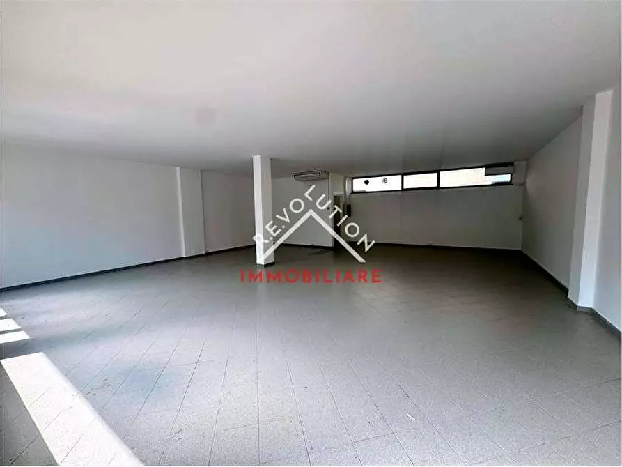 Immagine 18 di Negozio in affitto  in Via Galileo Galilei a Città Di Castello