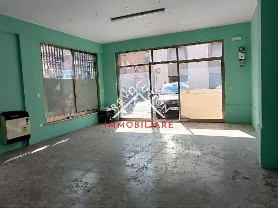 Immagine 2 di Negozio in vendita  in Viale Parini a Città Di Castello