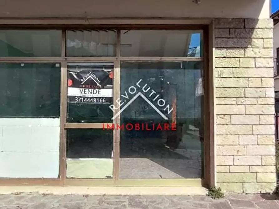 Immagine 4 di Negozio in vendita  in Viale Parini a Città Di Castello