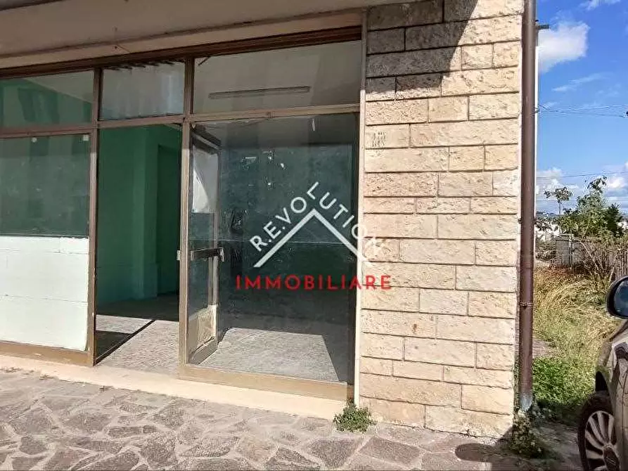 Immagine 9 di Negozio in vendita  in Viale Parini a Città Di Castello