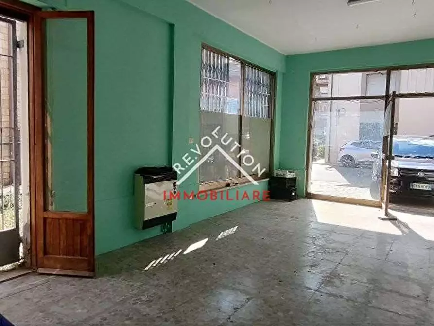 Immagine 13 di Negozio in vendita  in Viale Parini a Città Di Castello