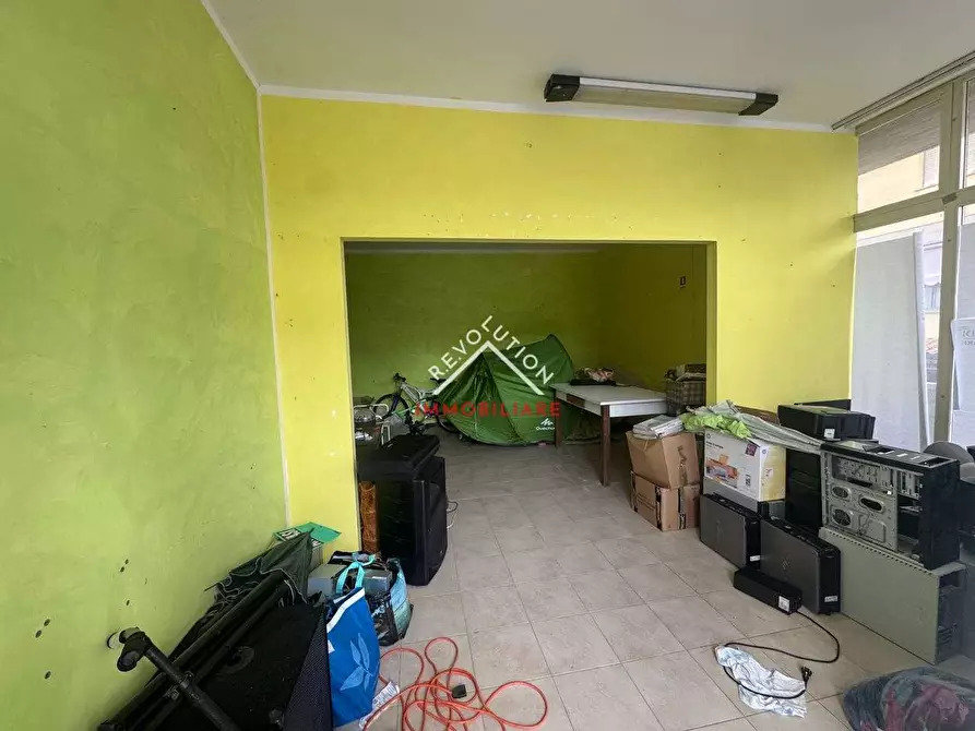 Immagine 2 di Negozio in vendita  in Via Umbra a San Giustino