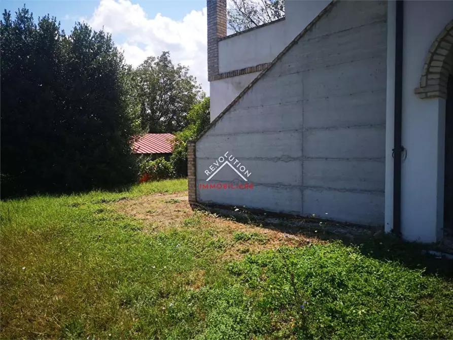 Immagine 8 di Villa in vendita  in Località Petrelle a Umbertide