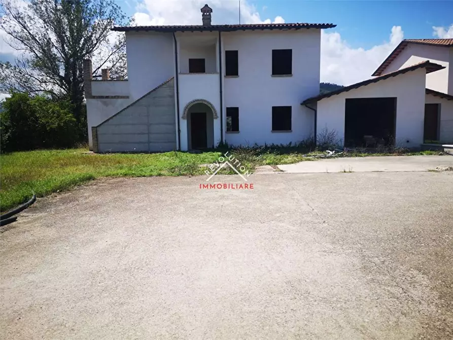 Immagine 21 di Villa in vendita  in Località Petrelle a Umbertide