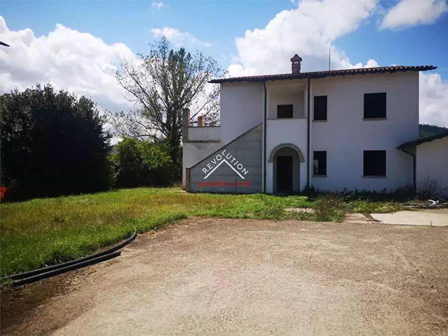 Immagine 23 di Villa in vendita  in Località Petrelle a Umbertide